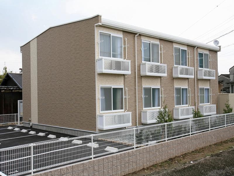 Main exterior of leopalace Miyamae