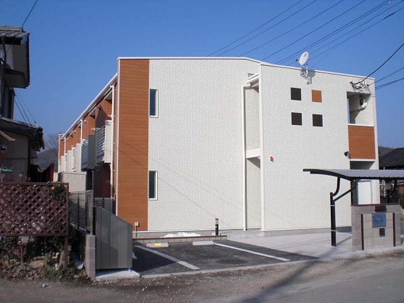 Main exterior of LEONEXT Stream Shine