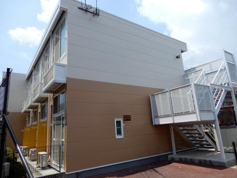 Main exterior of leopalace Karen Court