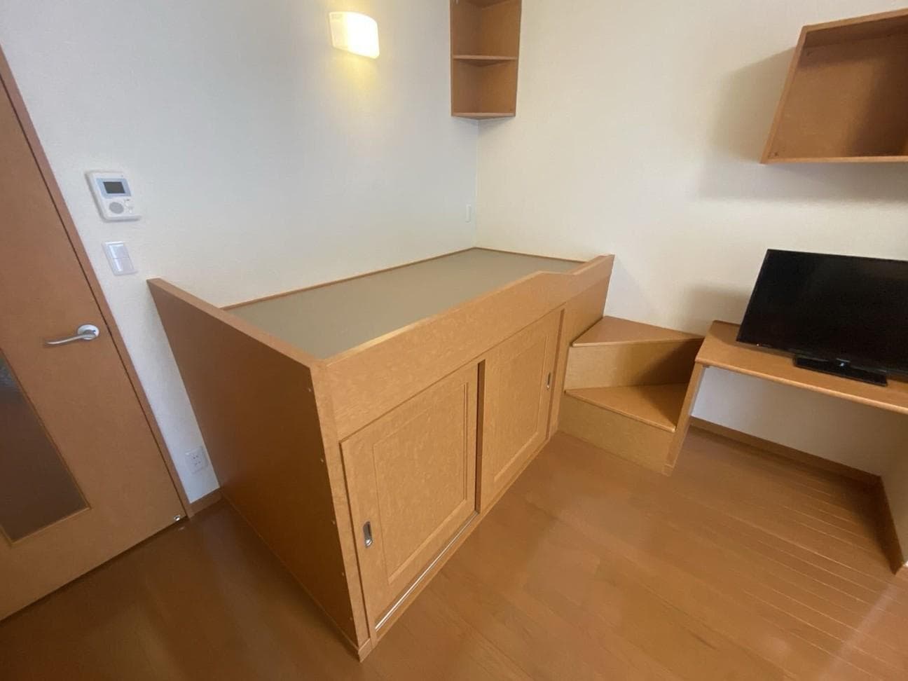 Room image 10