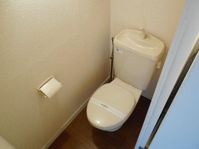 Room image 8