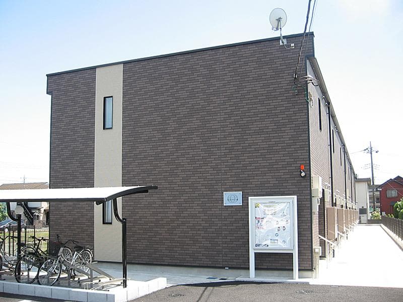 Main exterior of LEONEXT Sunflower III