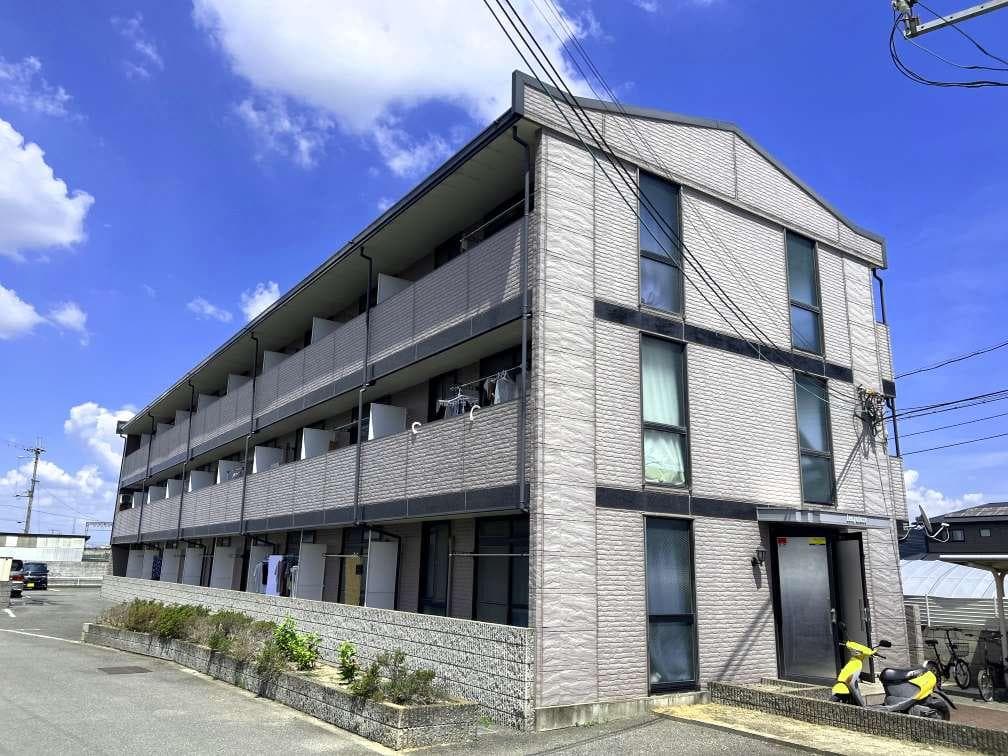 Main exterior of leopalace WITH - A