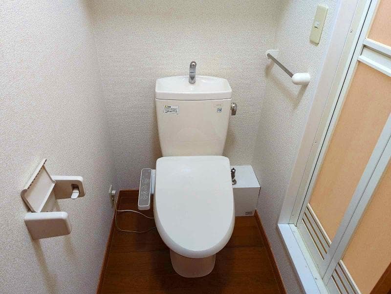 Room image 8
