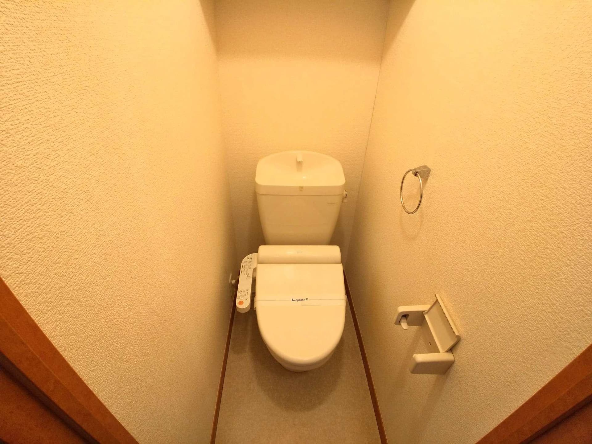 Room image 10