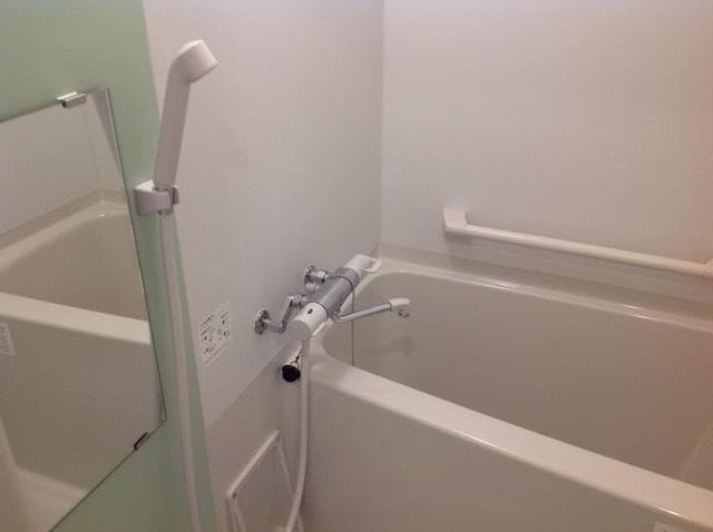 Room image 8