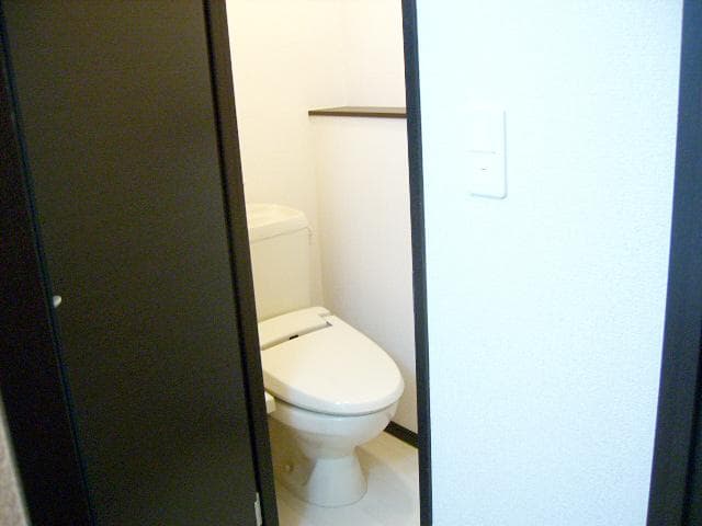 Room image 9