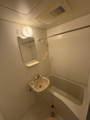 Room image 11