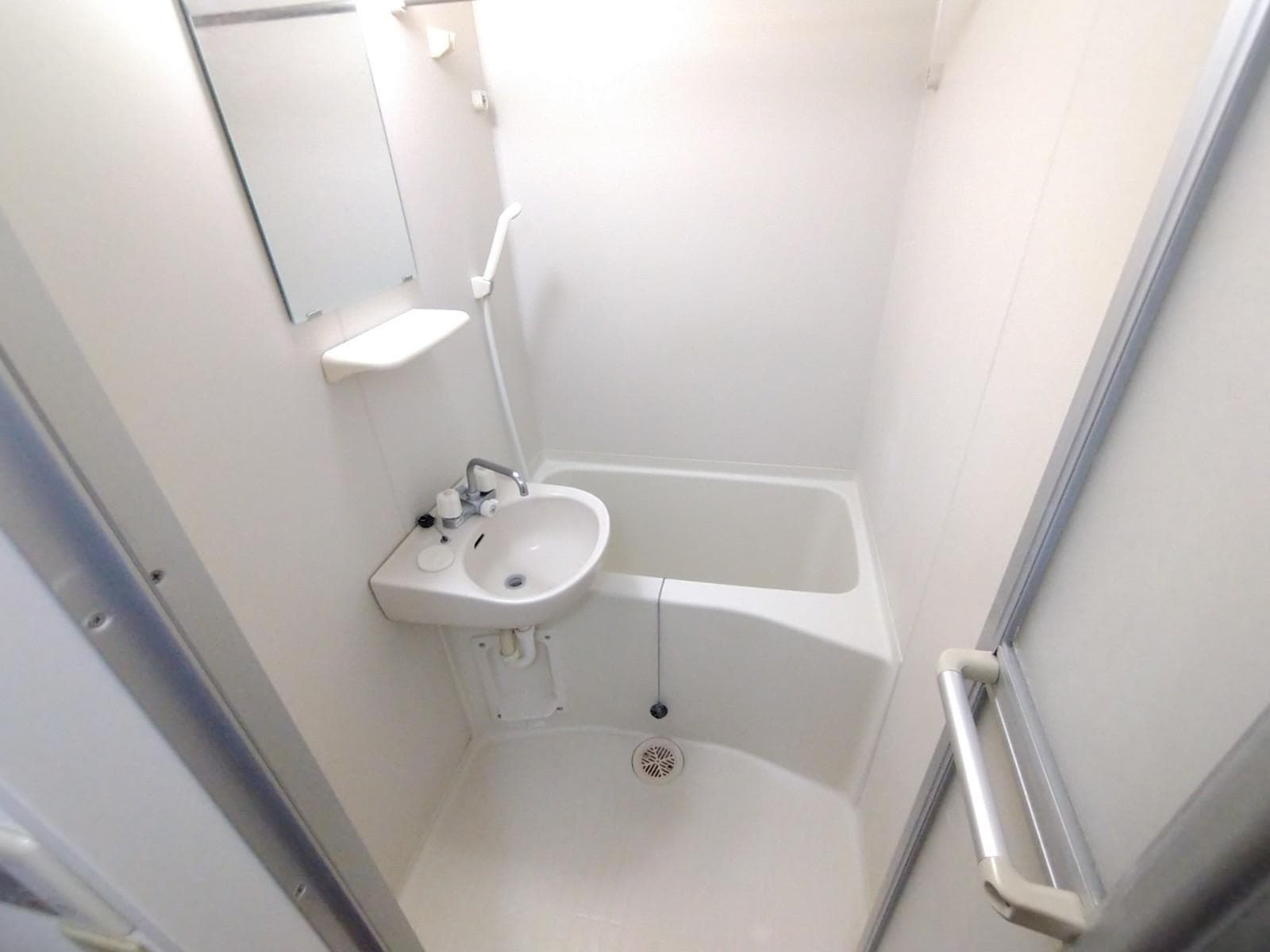 Room image 8