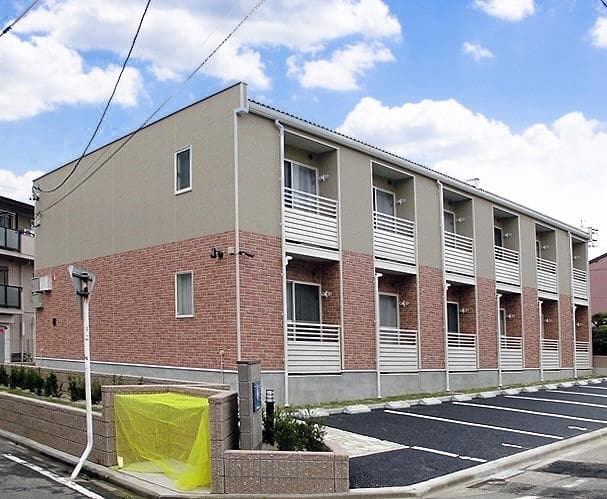 Main exterior of LEONEXT Pearl House Kazu
