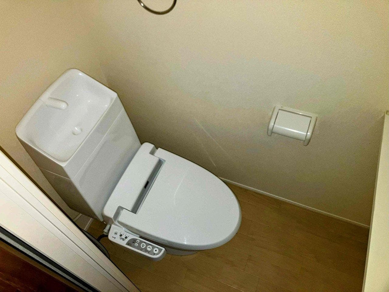 Room image 8
