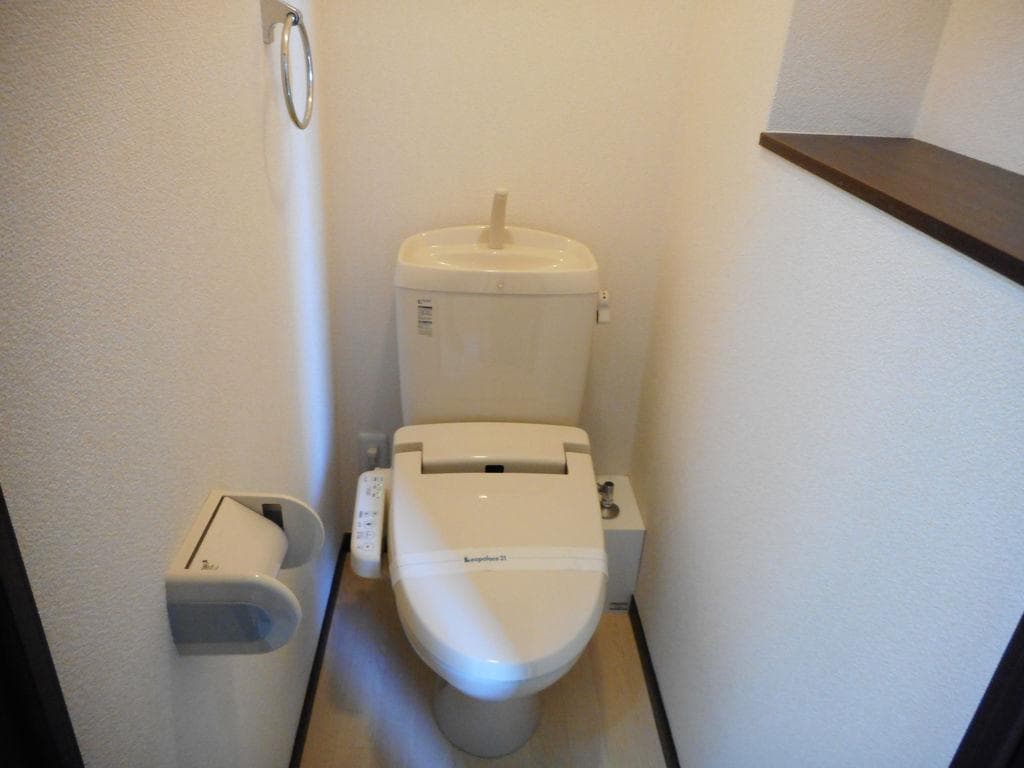 Room image 8