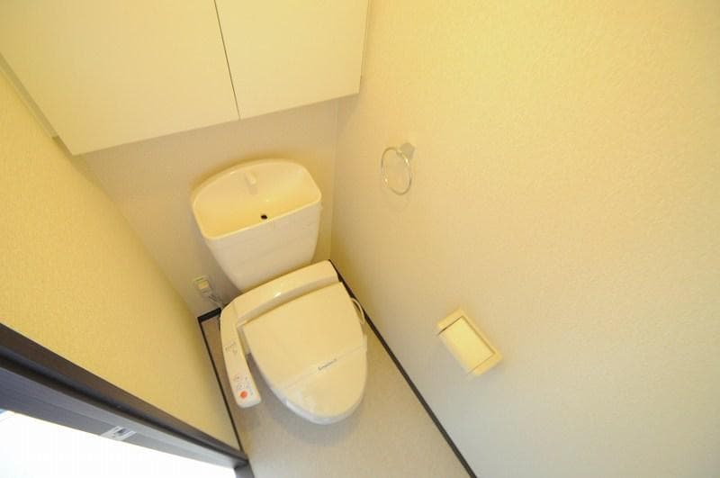 Room image 16