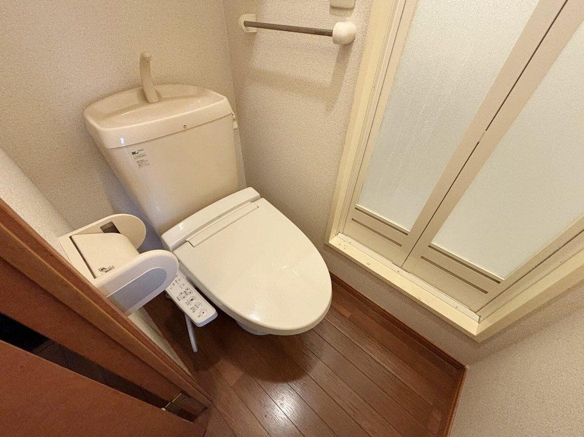 Room image 9