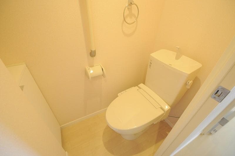 Room image 10