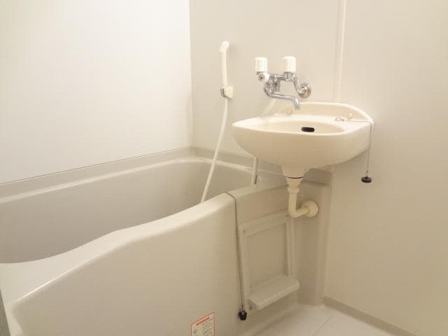 Room image 16