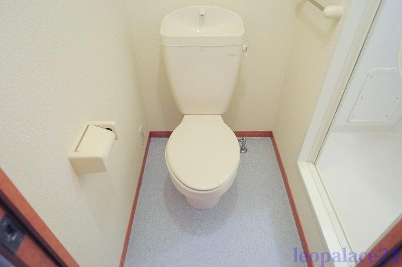 Room image 9