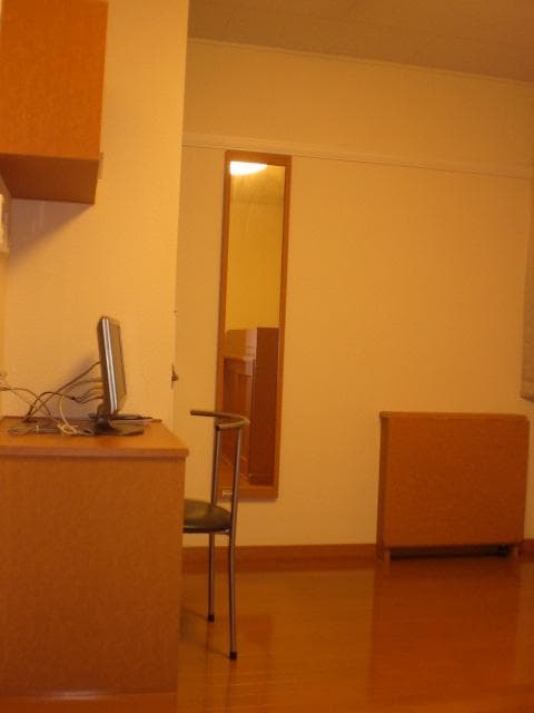 Room image 12