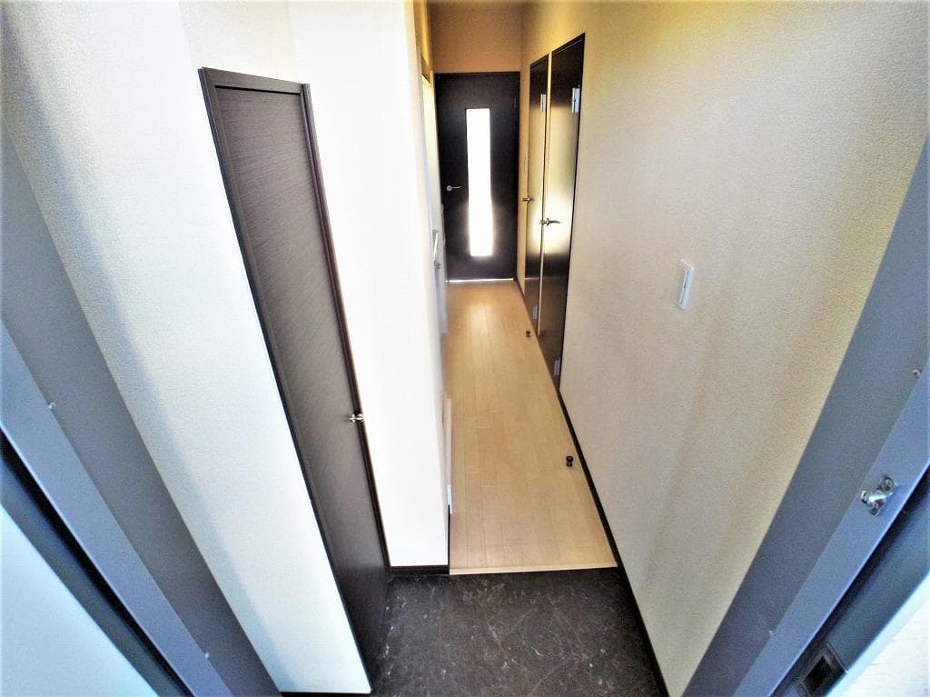 Room image 8
