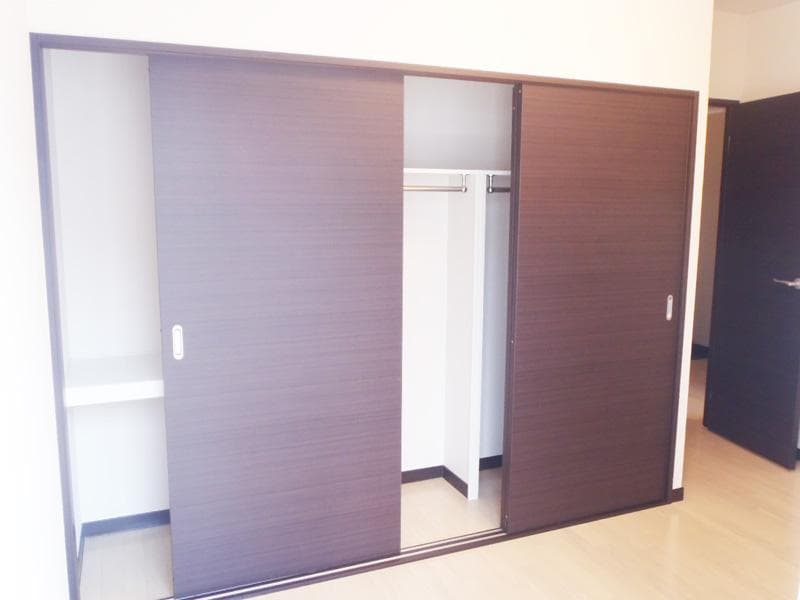 Preview interior of LEONEXT Five Street