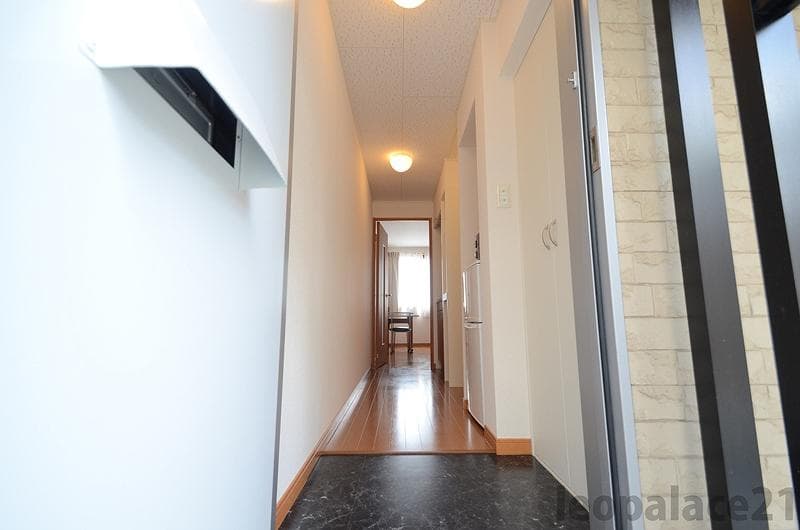 Room image 9