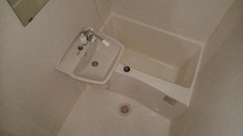 Room image 8
