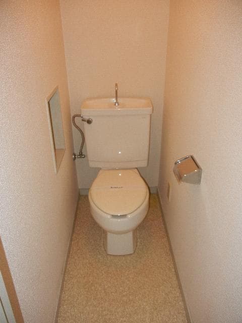 Room image 8