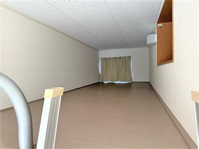 Room image 16