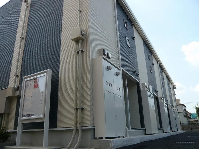 Main exterior of LEONEXT Kagayaki