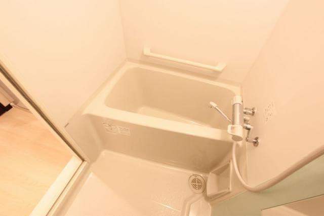 Room image 12