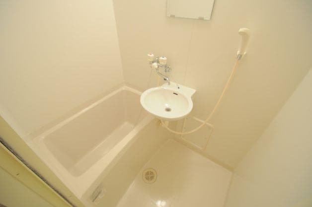 Room image 10