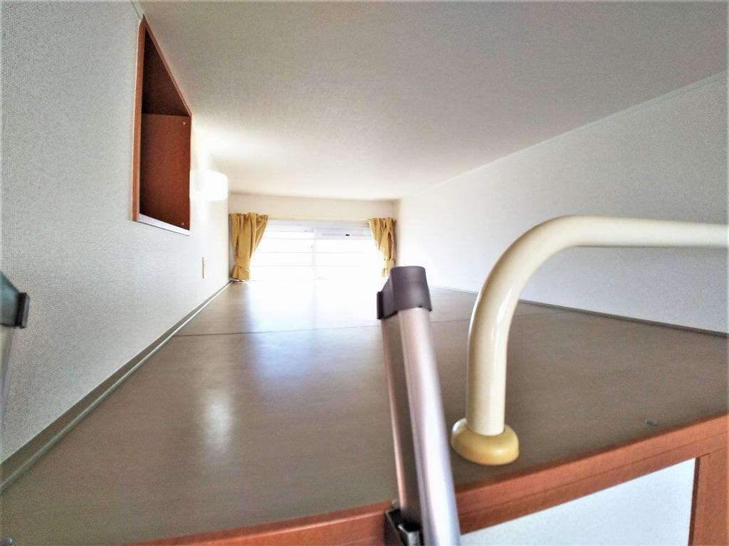 Room image 8