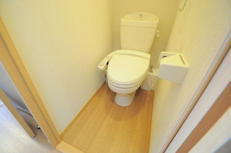 Room image 8