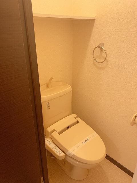 Room image 9