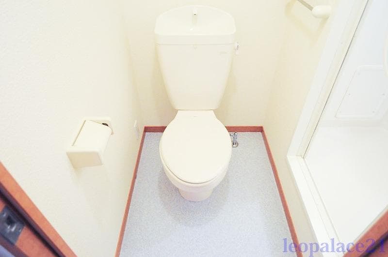 Room image 9