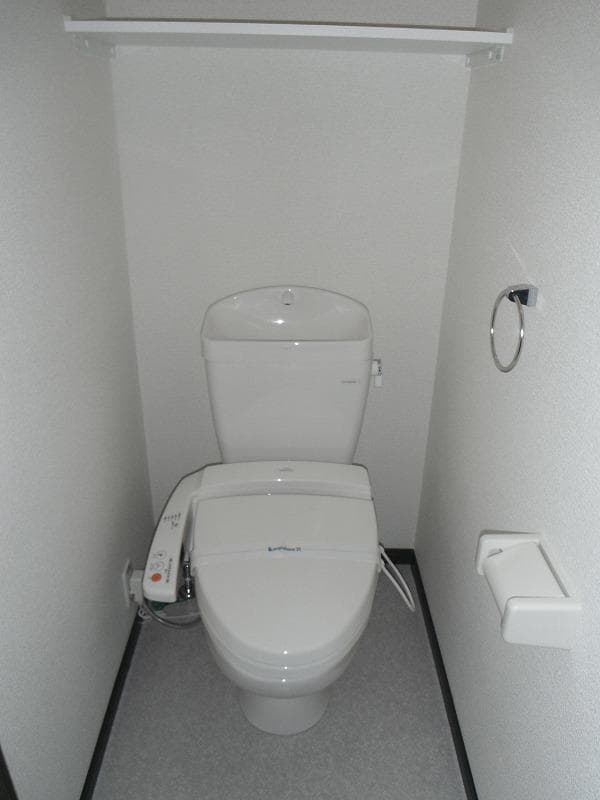 Room image 10
