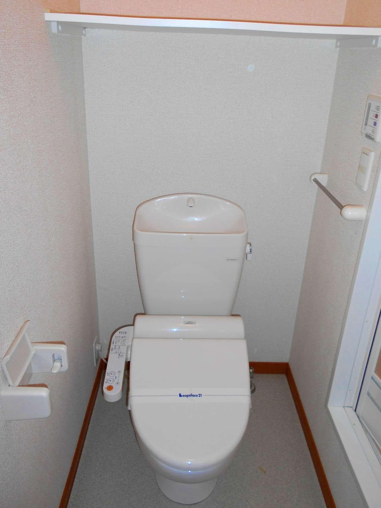 Room image 14