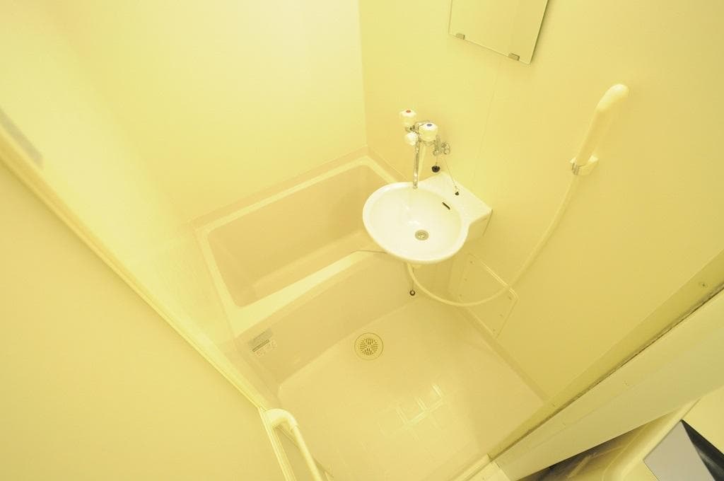 Room image 16