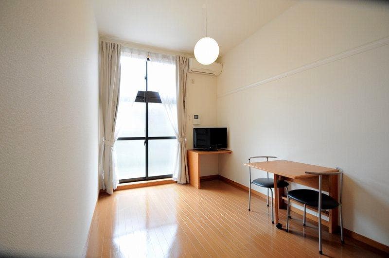 Room image 9