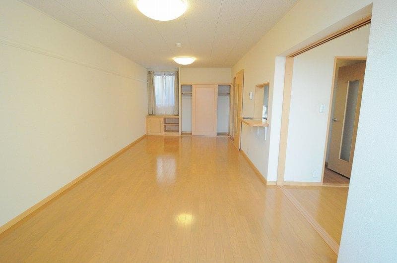 Preview interior of leopalace Stay Shiny Oka