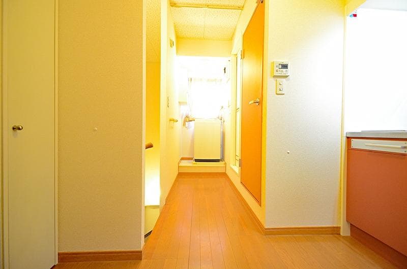 Room image 10