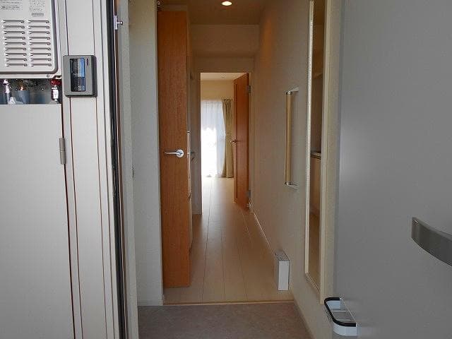 Room image 10