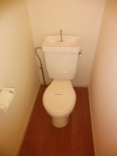 Room image 11