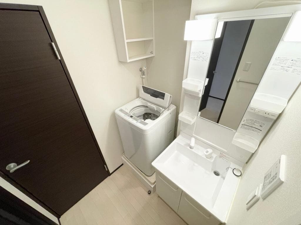 Room image 12