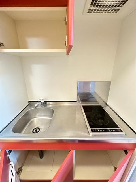 Room image 13