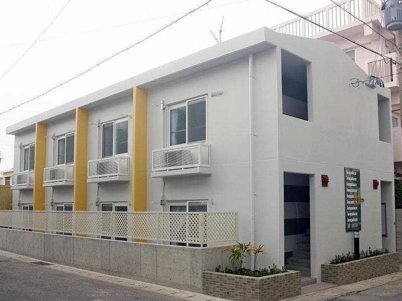 Main exterior of leopalace Kamei