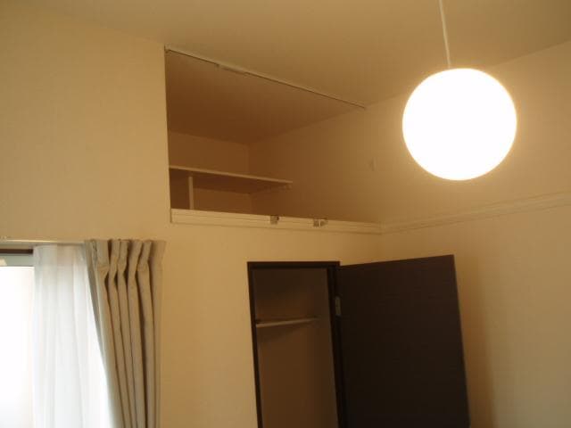 Room image 12