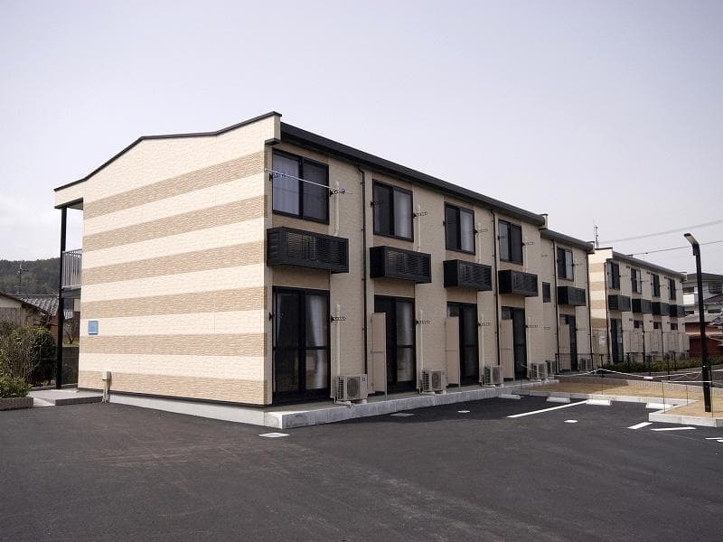 Main exterior of leopalace Jonan