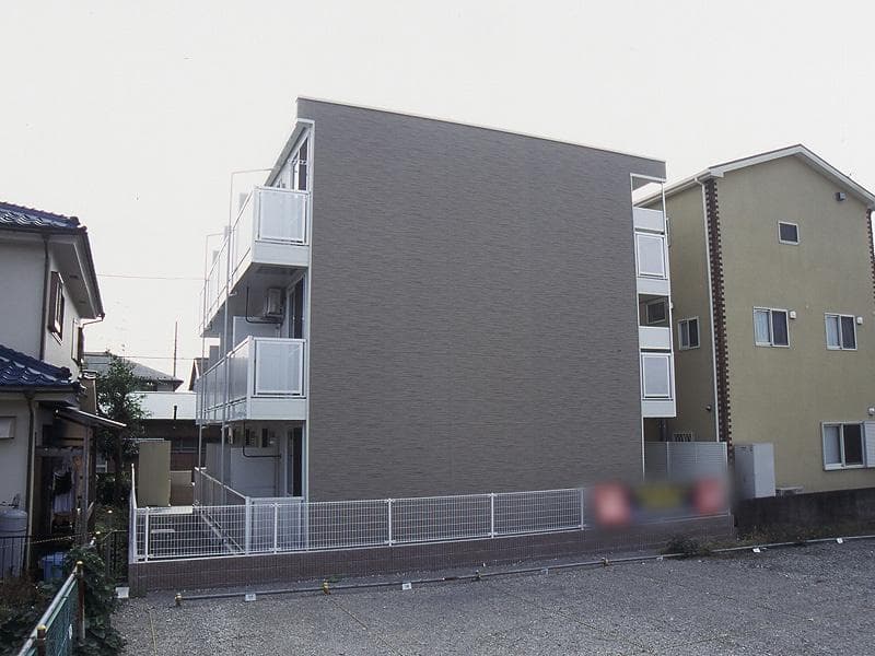 Main exterior of leopalace TOKU