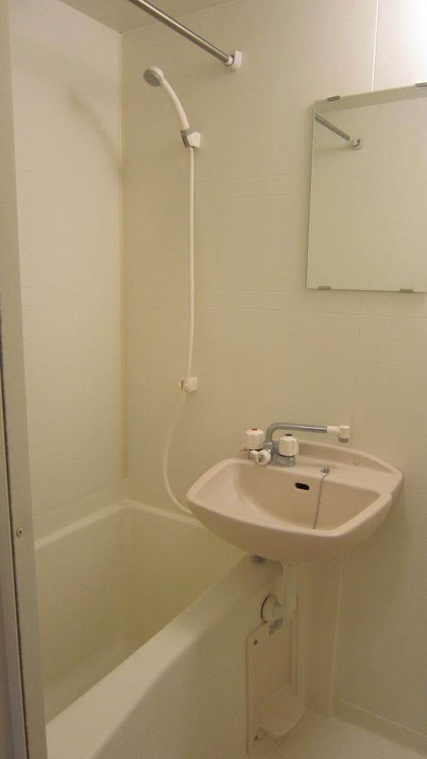 Room image 11